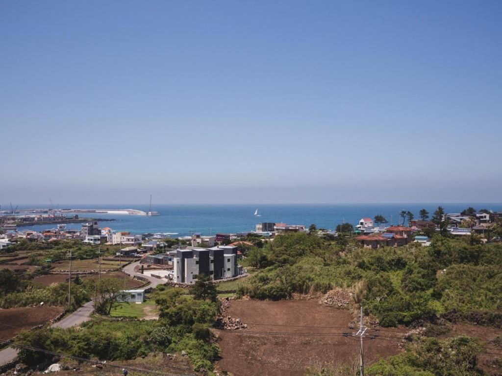 Sallys Jeju Hotel Esterno foto